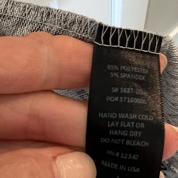 Coin 1804 grey vest with tie. Super soft fabric. Very cute. - Picture 4 of 5